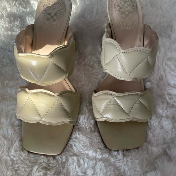 VINCE CAMUTO RENNEYA MULE - Picture 2 of 5